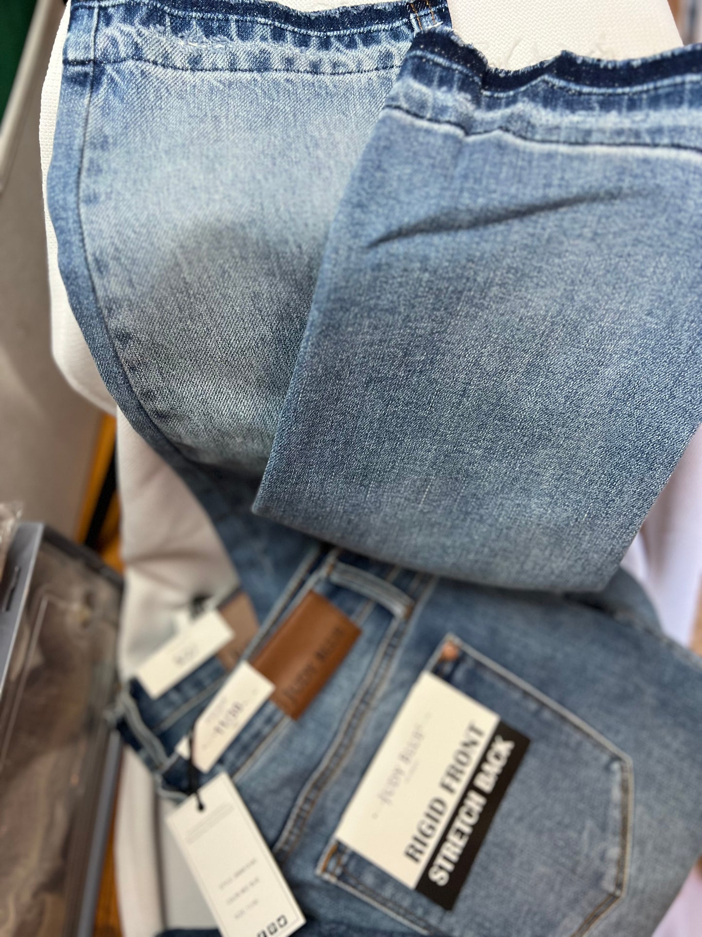 Judy Blue High waisted Frayed Hem Boyfriend Fit